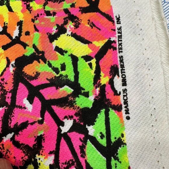 1 Yard Vintage 90s Neon Abstract Print Sweatshirt Fleece Fabric Barbiecore - Picture 3 of 8